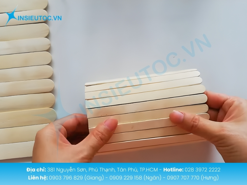 Dựng thành hộp từ que đè lưỡi bằng phương pháp xếp chồng và bôi keo