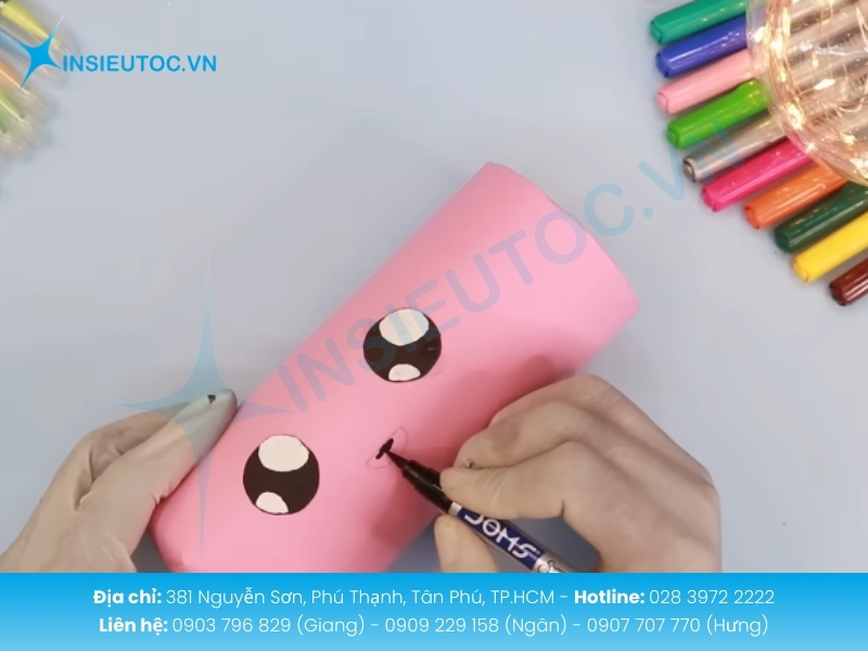 Trang trí hộp bút sáng tạo với họa tiết và vật liệu đầy sinh động