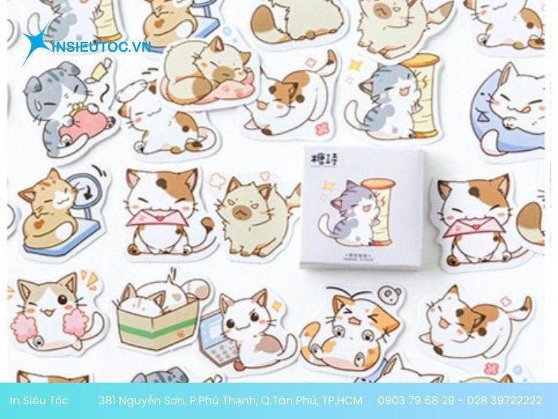 Sticker mèo tinh nghịch