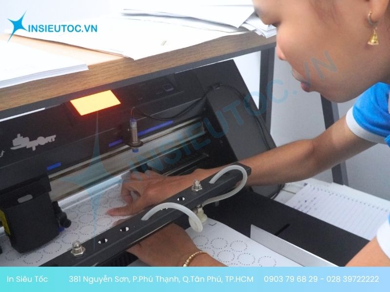 Decal bế sẵn là gì?