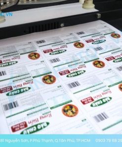 In decal kỹ thuật số đang được in trực tiếp