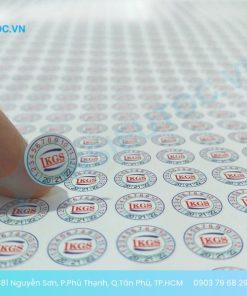 Decal tem vỡ có đặc tính dễ vỡ khi bóc khỏi bề mặt