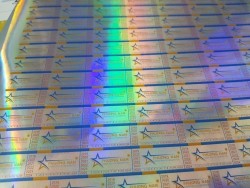 Decal 7 màu phù hợp cho doanh nghiệp